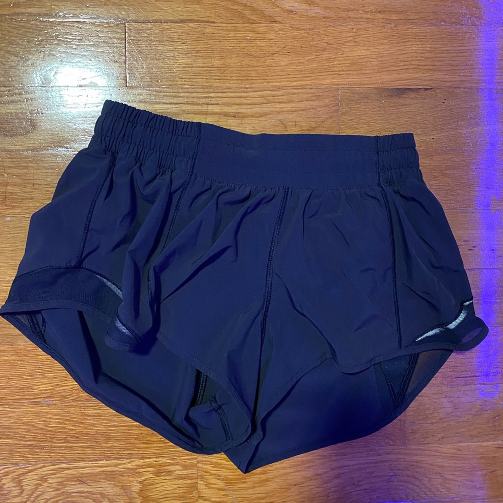 Lululemon Hotty Hot 2.5” Shorts